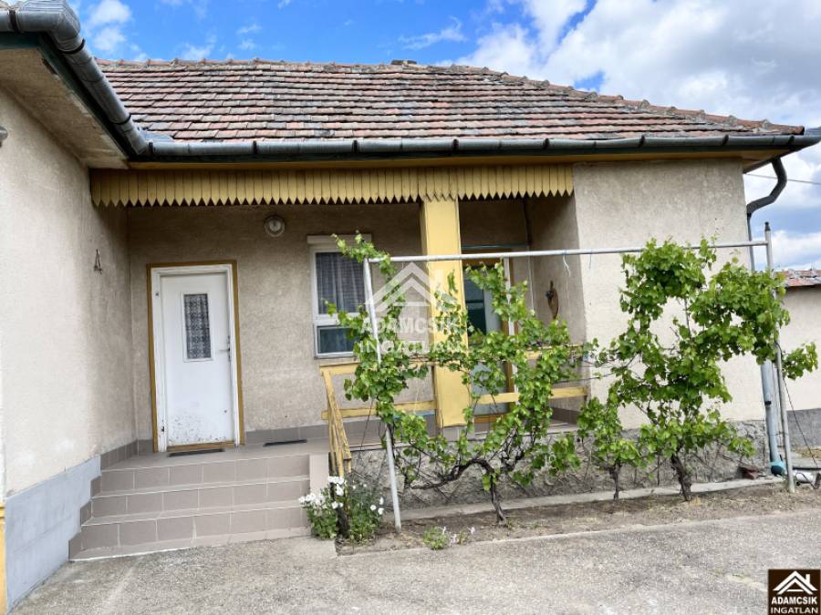 eladó családi ház, Dabas