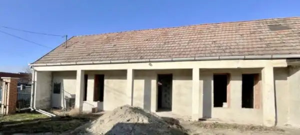 Eladó családi ház, Dabas 1 szoba 65 m² 21.99 M Ft