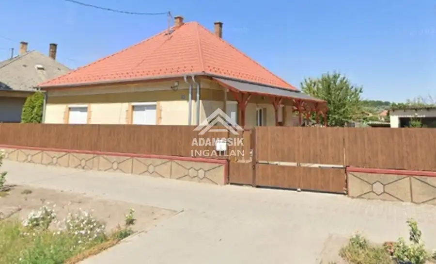 eladó családi ház, Dabas