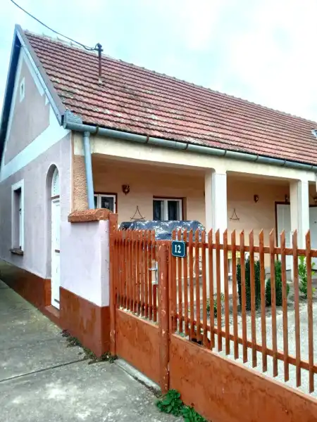 Eladó családi ház, Dabas 2 szoba 60 m² 36.99 M Ft