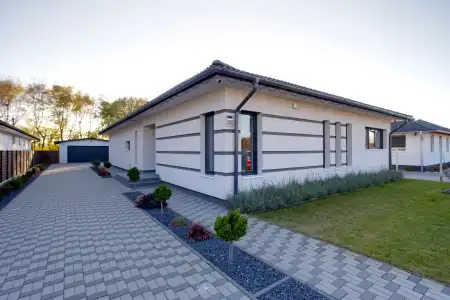 Eladó családi ház, Kakucs 4 szoba 190 m² 189.9 M Ft
