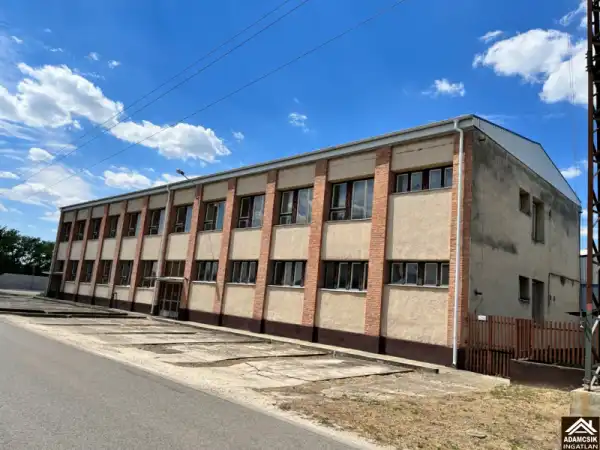 Eladó ipari ingatlan, Dabas 844 m² 185 M Ft