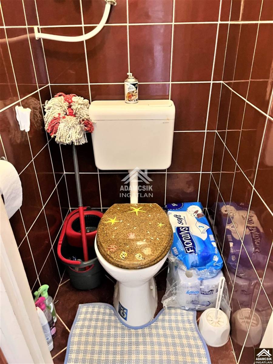 eladó téglalakás, Dabas